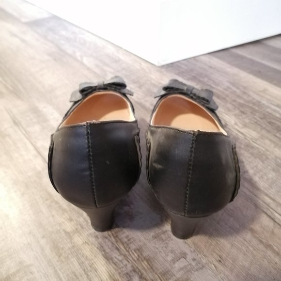 Black Chase + Chloe Retro Heels - Picture 2 of 4